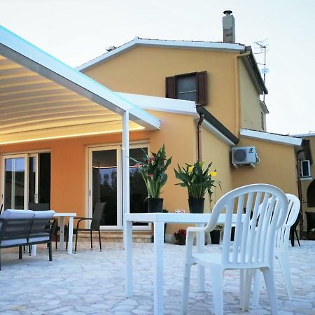 B&B Fiori Di Pesco Fertilia Exteriör bild