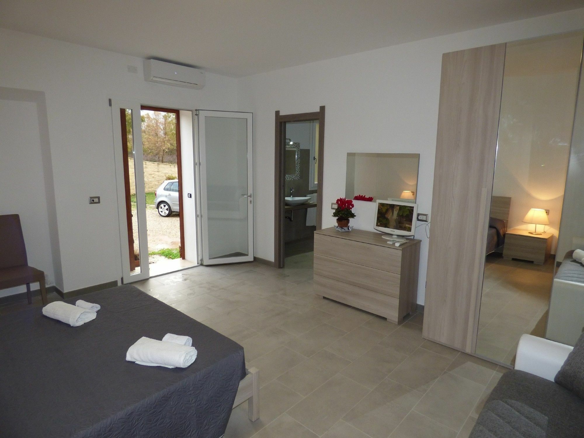 B&B Fiori Di Pesco Fertilia Exteriör bild
