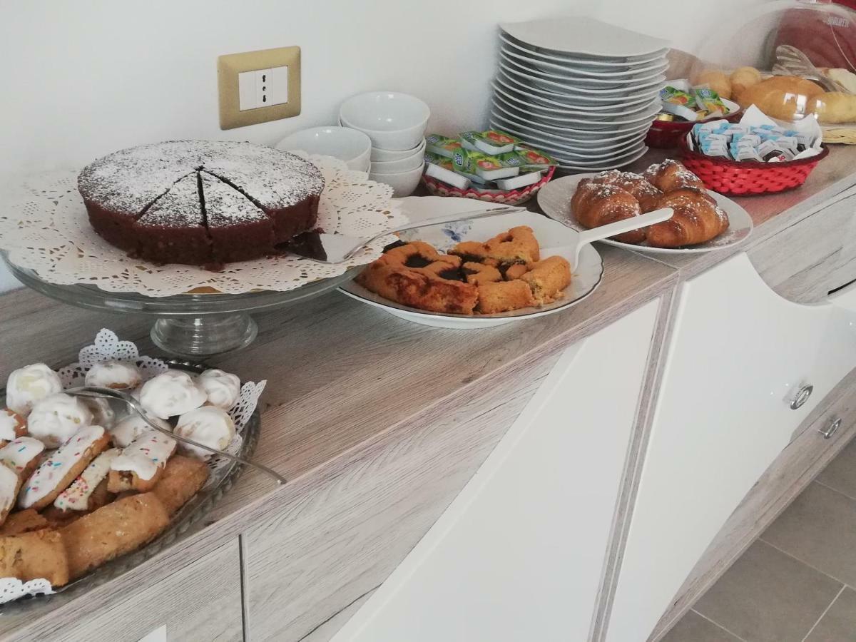 B&B Fiori Di Pesco Fertilia Exteriör bild